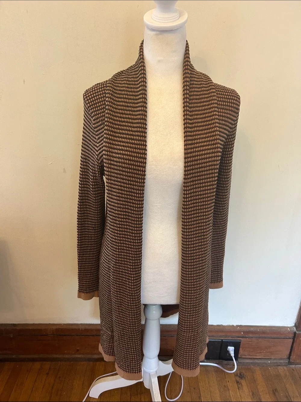 Carmen Marc Valvo Long Open-Front Women's brown Cardigan Size M VGUC